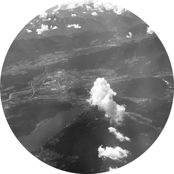 Image de la série un peu au dessus de la terre de Thérèse Pitte Photogrape Plasticienne